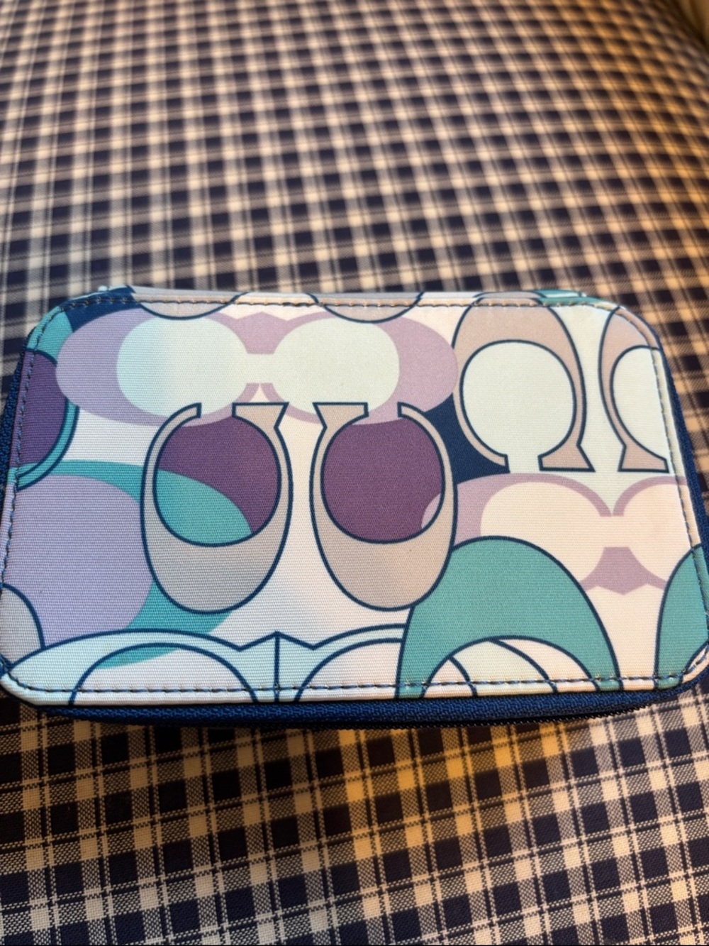 Coach Pastel Purple, Teal & Cream Travel Cosmetic Case in Myra print; rare find - Picture 2 of 8